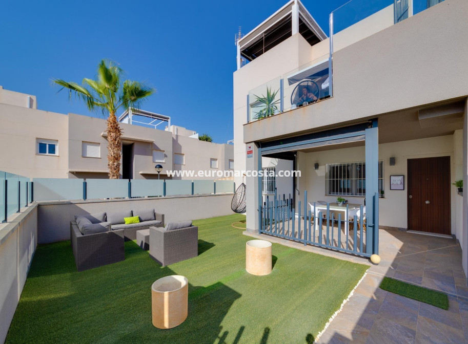 Objekte zum Wiederverkauf - Bungalow - Torrevieja - Aguas Nuevas