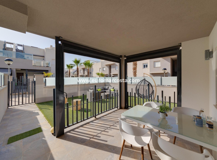 Objekte zum Wiederverkauf - Bungalow - Torrevieja - Aguas Nuevas