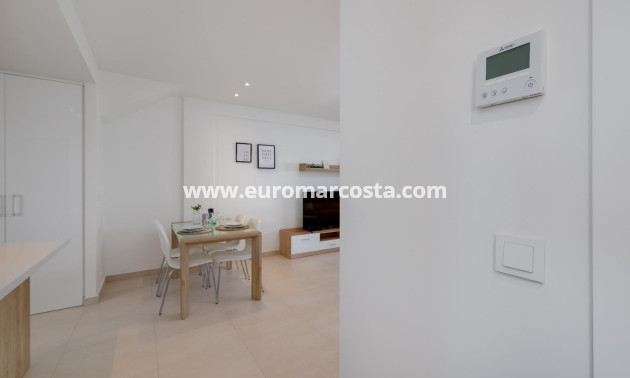 Venta - Bungalow - Torrevieja - Aguas Nuevas