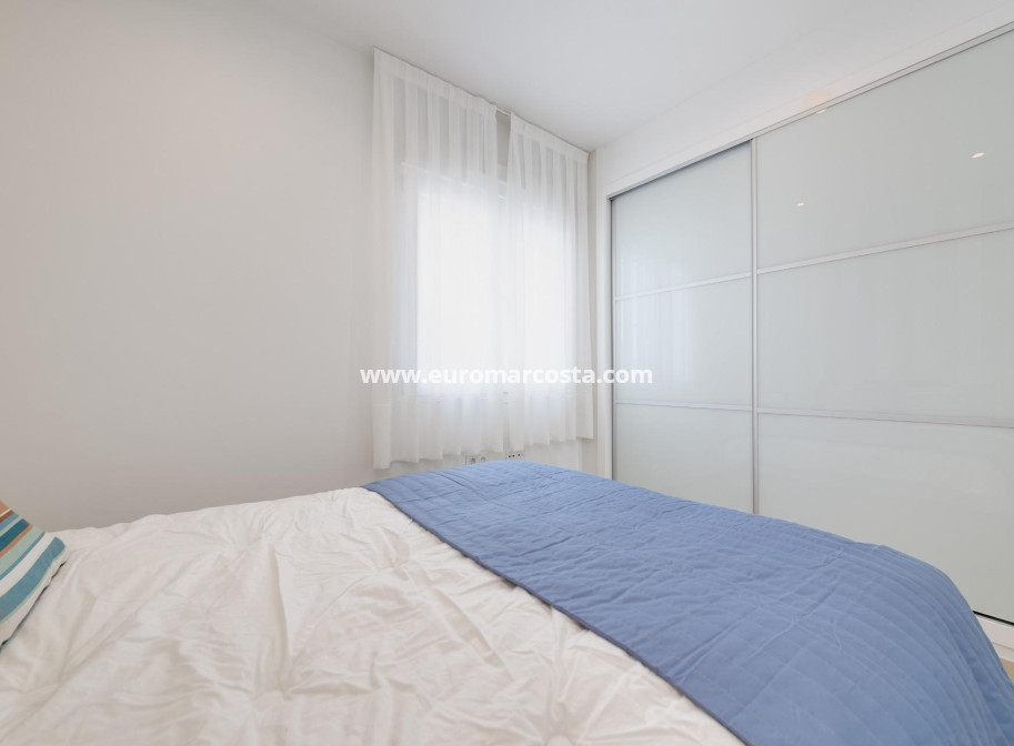 Venta - Bungalow - Torrevieja - Aguas Nuevas