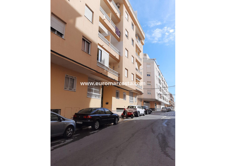 Objekte zum Wiederverkauf - Wohnung - Torrevieja - TORREVIEJA