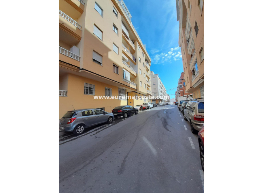 Objekte zum Wiederverkauf - Wohnung - Torrevieja - TORREVIEJA