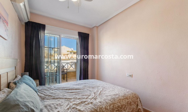 Sale - Villa - Torrevieja - Aguas Nuevas