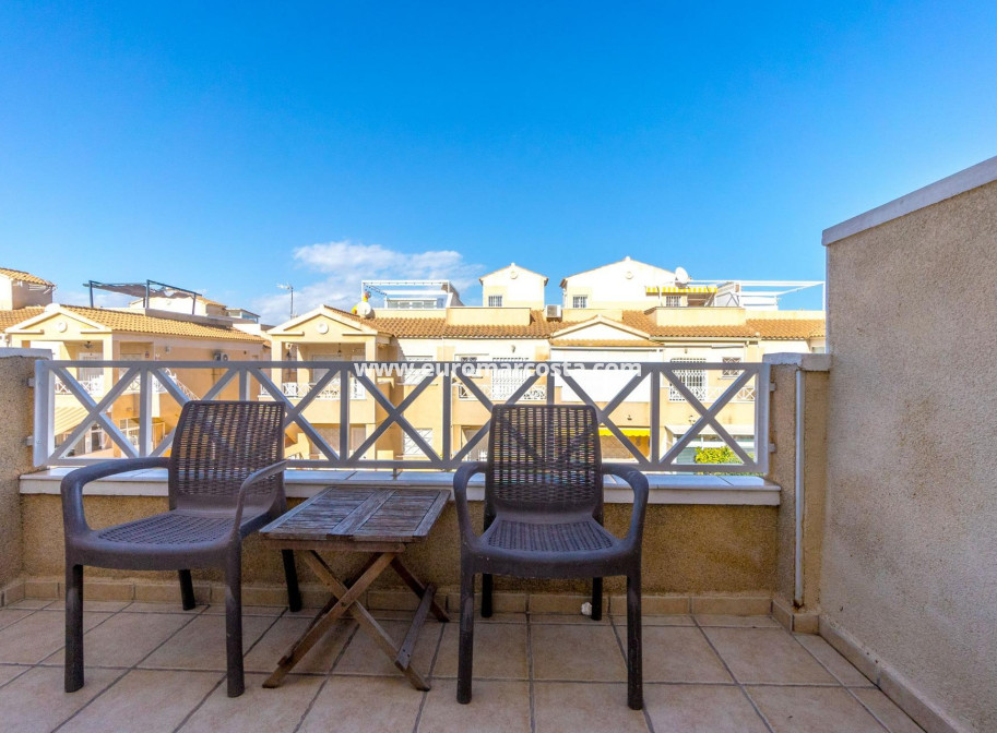 Sale - Villa - Torrevieja - Aguas Nuevas