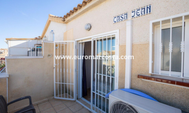 Sale - Villa - Torrevieja - Aguas Nuevas