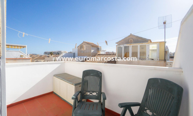 Sale - Villa - Torrevieja - Aguas Nuevas