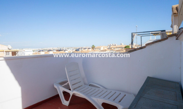 Sale - Villa - Torrevieja - Aguas Nuevas