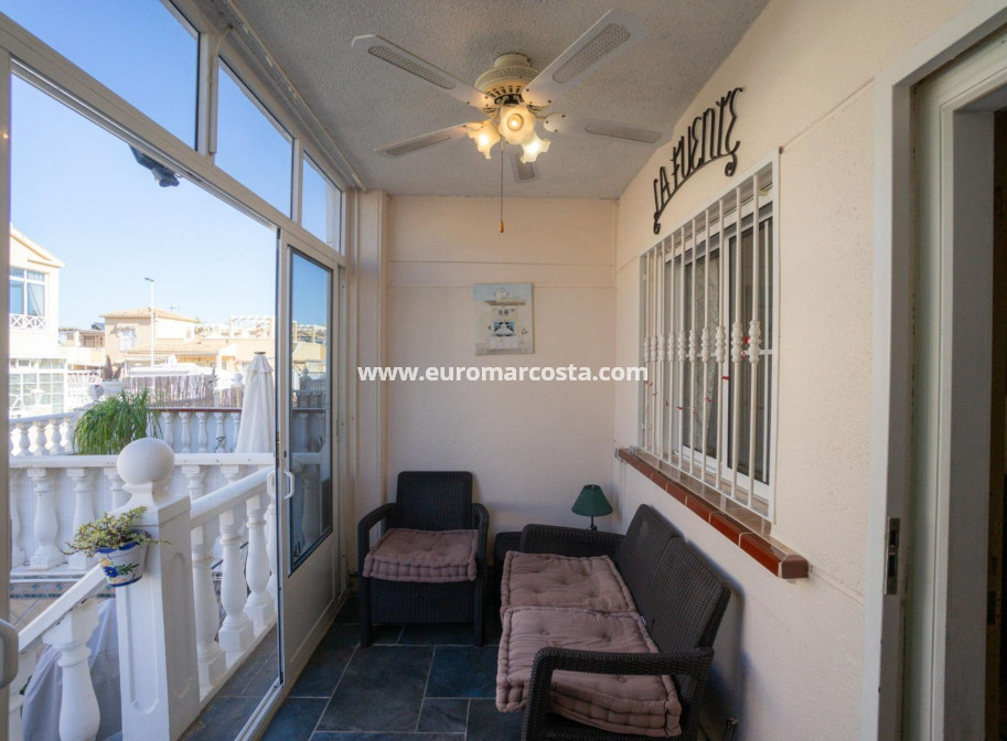 Sale - Villa - Torrevieja - Aguas Nuevas