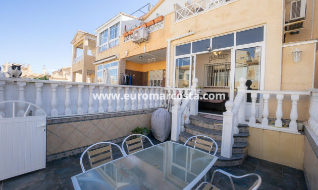 Sale - Villa - Torrevieja - Aguas Nuevas