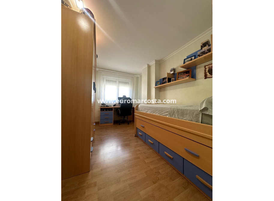 Sale - Apartment / flat - Torrevieja - TORREVIEJA