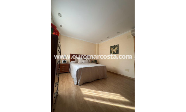 Sale - Apartment / flat - Torrevieja - TORREVIEJA