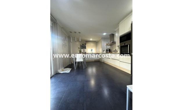 Sale - Apartment / flat - Torrevieja - TORREVIEJA