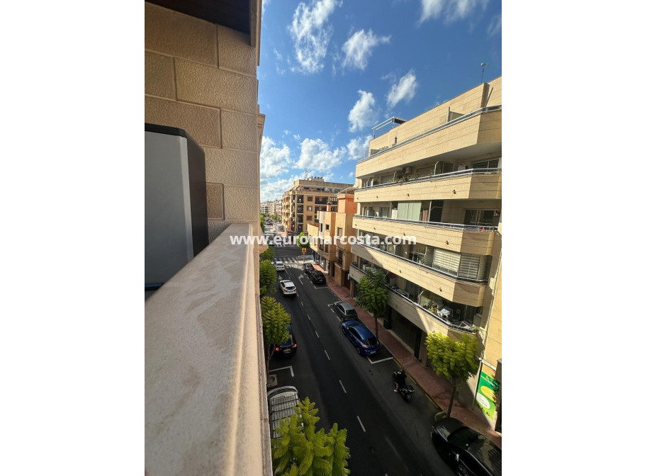 Sale - Apartment / flat - Torrevieja - TORREVIEJA