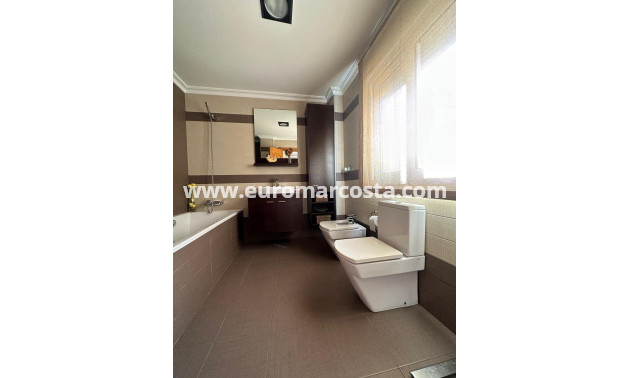 Sale - Apartment / flat - Torrevieja - TORREVIEJA