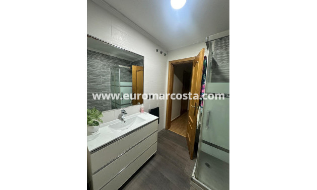 Sale - Apartment / flat - Torrevieja - TORREVIEJA