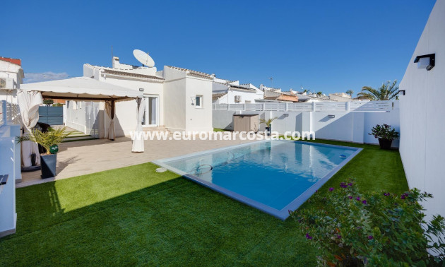 Venta - Villa - Torrevieja - TORREVIEJA