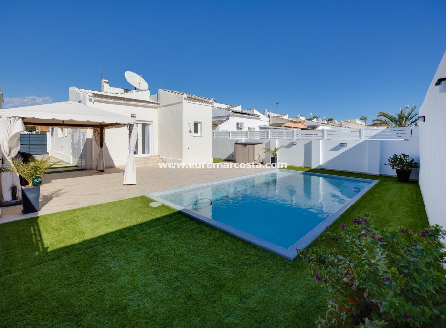 Venta - Villa - Torrevieja - TORREVIEJA