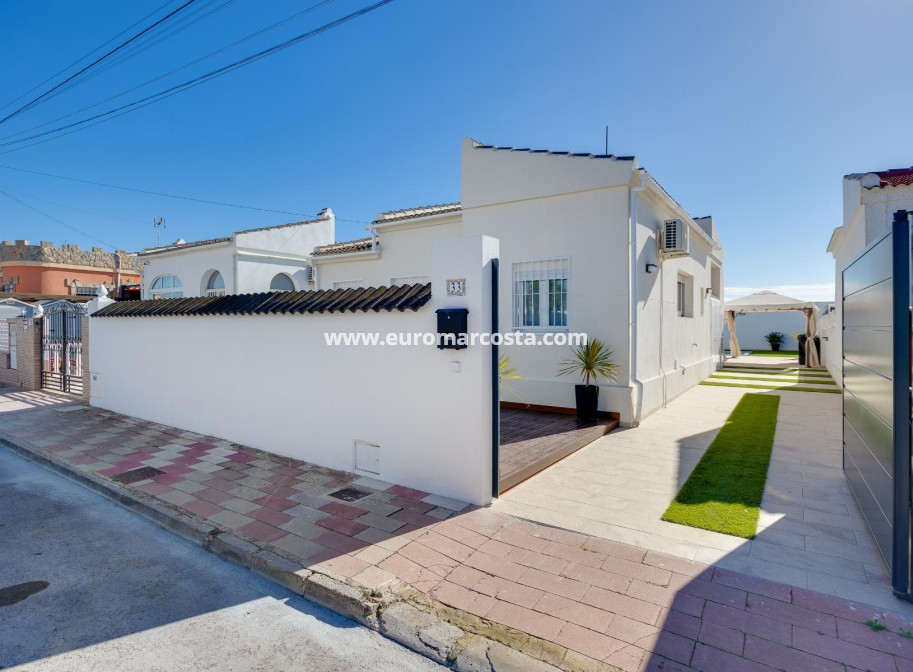 Venta - Villa - Torrevieja - TORREVIEJA