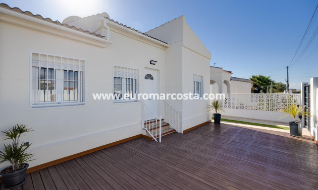 Venta - Villa - Torrevieja - TORREVIEJA