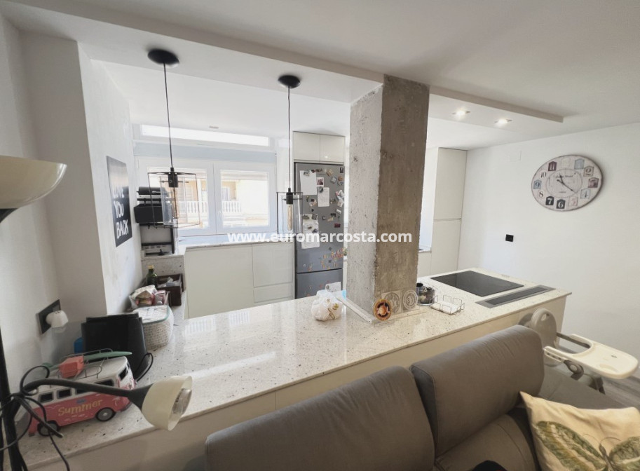 Sale - Apartment / flat - Guardamar del Segura