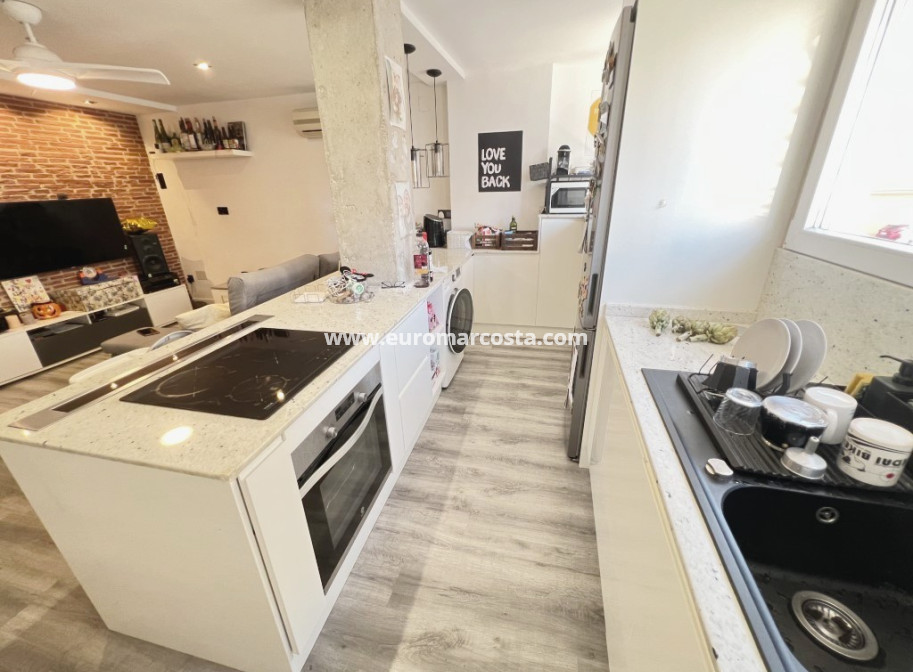 Sale - Apartment / flat - Guardamar del Segura