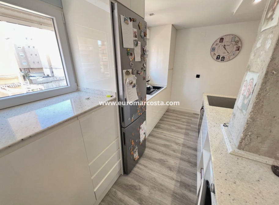 Sale - Apartment / flat - Guardamar del Segura