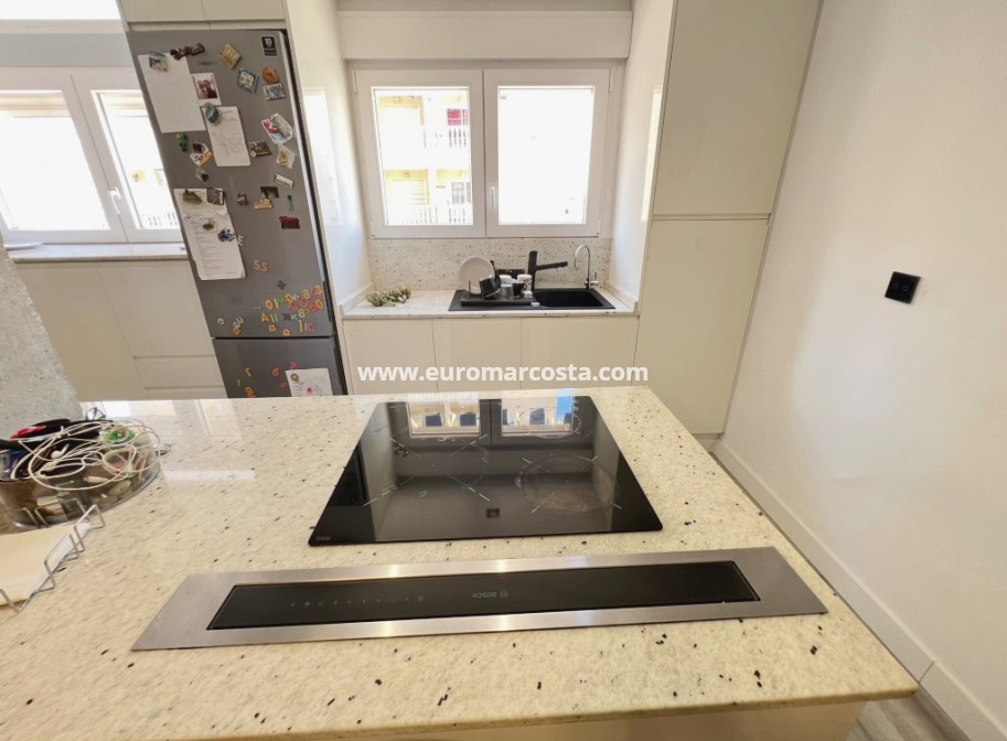 Sale - Apartment / flat - Guardamar del Segura