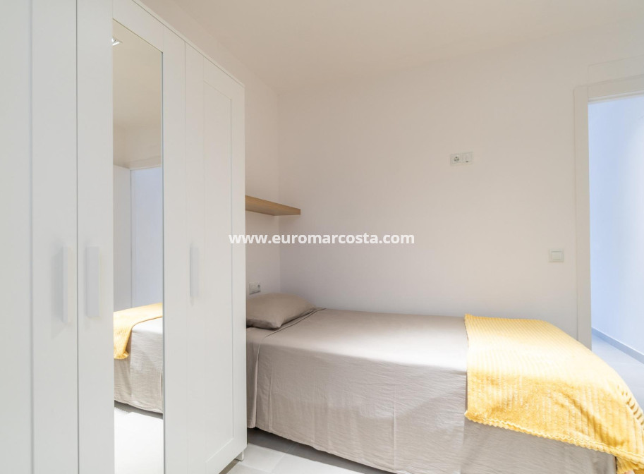 Venta - Bungalow - Orihuela Costa - TORREVIEJA