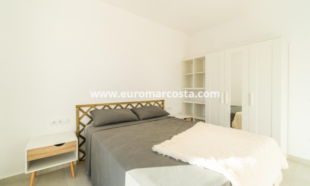 Venta - Bungalow - Orihuela Costa - TORREVIEJA