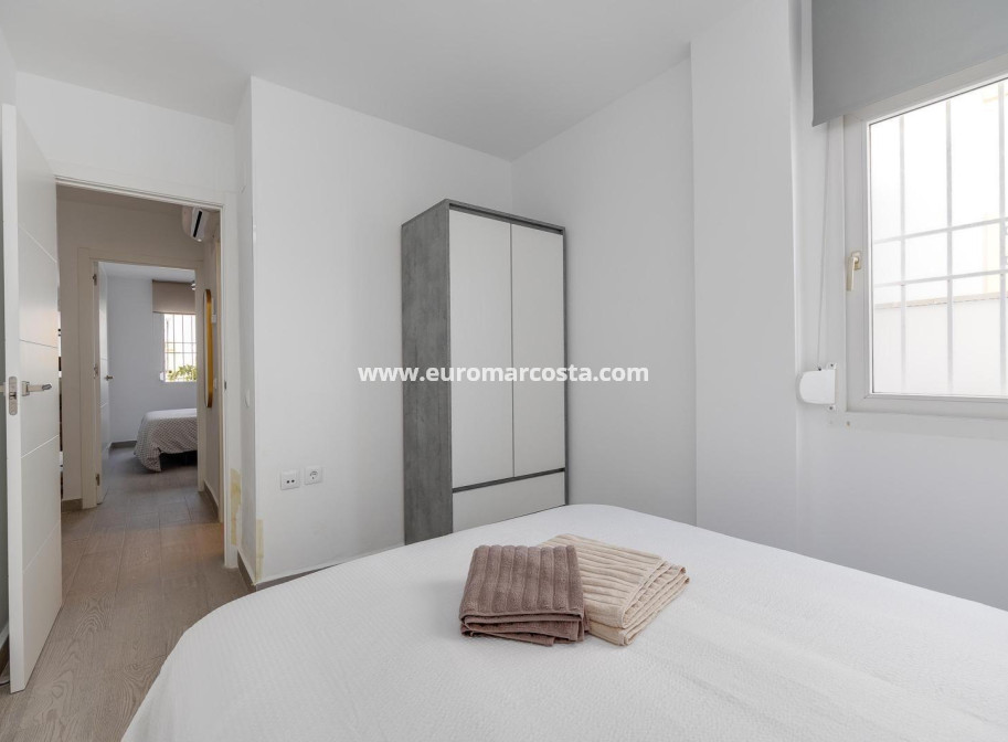 Venta - Bungalow - Torrevieja - TORREVIEJA