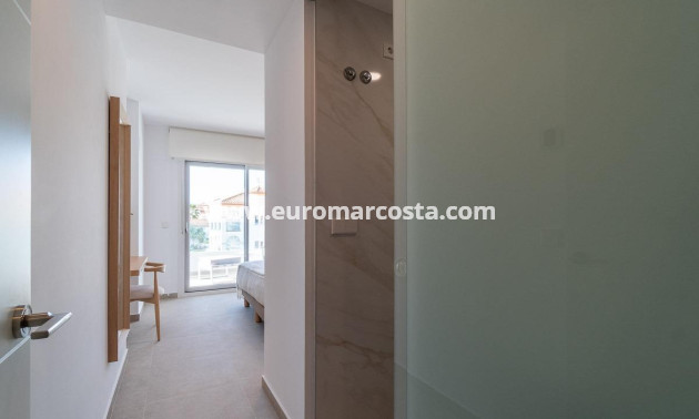 Objekte zum Wiederverkauf - Wohnung - Orihuela Costa