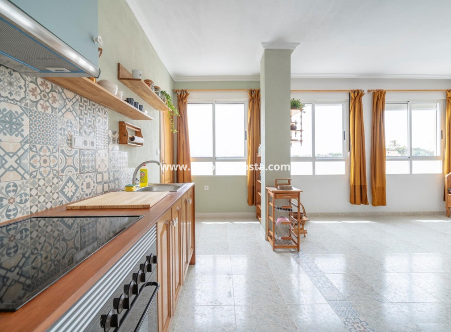 Sale - Apartment / flat - Los Montesinos - Pueblo 8