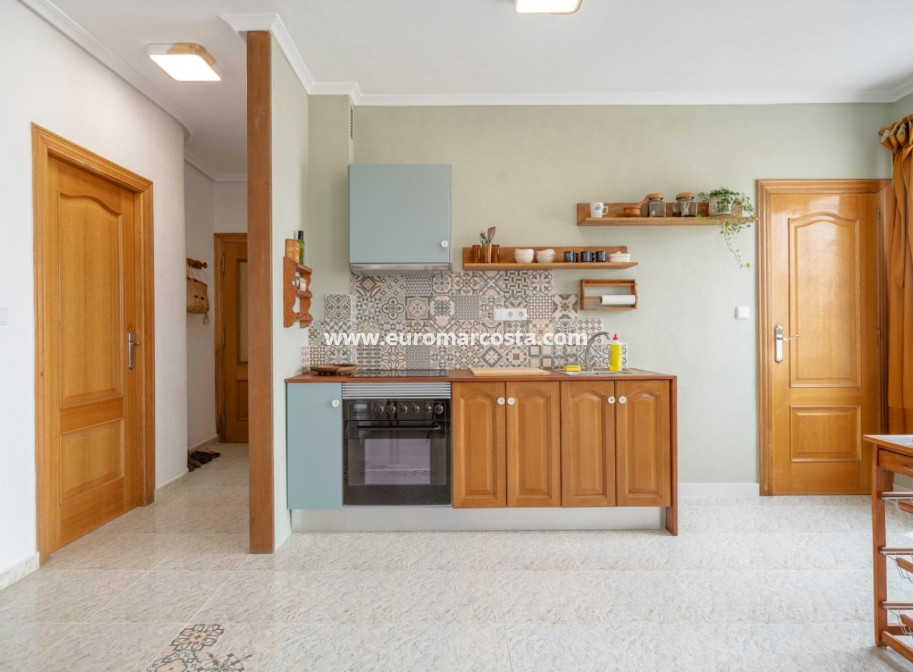 Sale - Apartment / flat - Los Montesinos - Pueblo 8