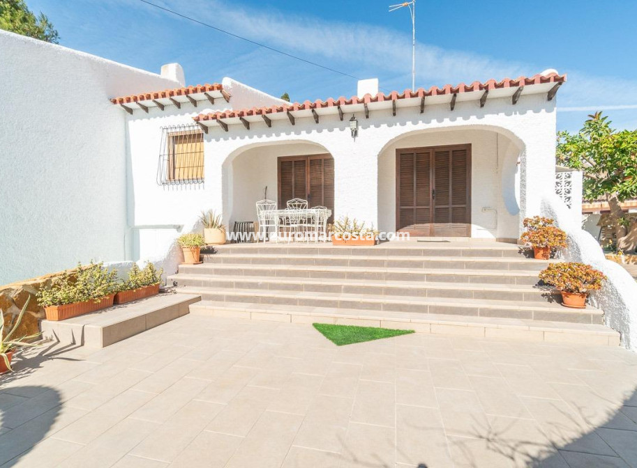 Sale - Villa - Orihuela Costa