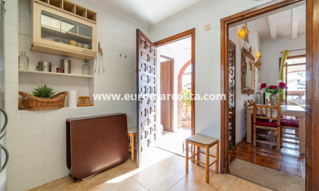 Sale - Villa - Orihuela Costa