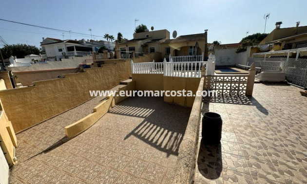 Objekte zum Wiederverkauf - Villa / Doppelhaushälfte - Torrevieja - Los Balcones - Los Altos del Edén