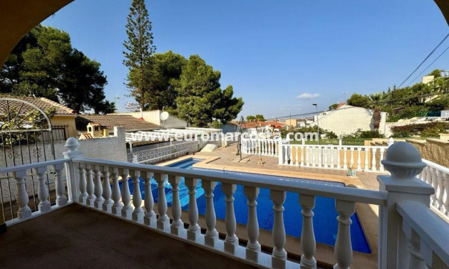 Objekte zum Wiederverkauf - Villa / Doppelhaushälfte - Torrevieja - Los Balcones - Los Altos del Edén