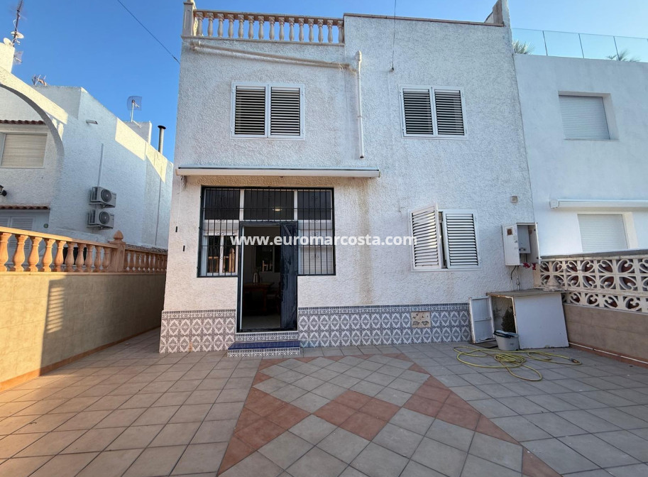 Sale - Villa - Torrevieja - TORREVIEJA