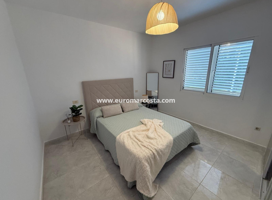 Sale - Villa - Torrevieja - TORREVIEJA