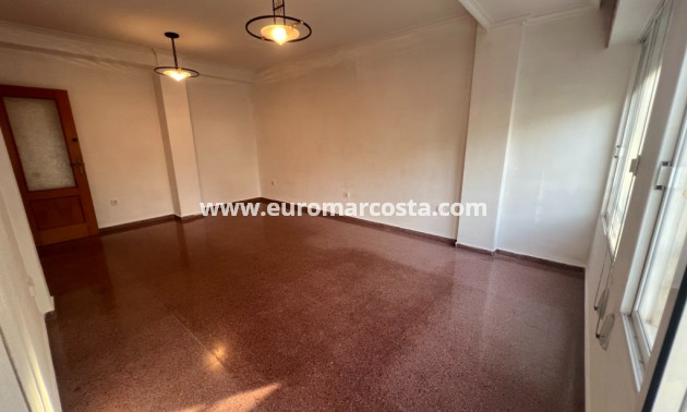 Sale - Apartment / flat - Los Montesinos