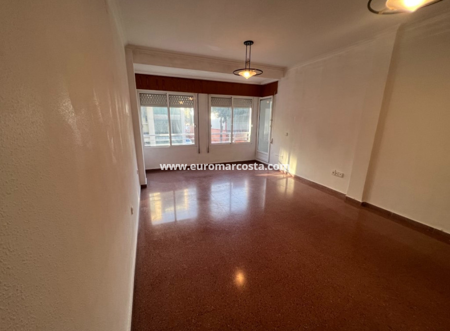 Sale - Apartment / flat - Los Montesinos