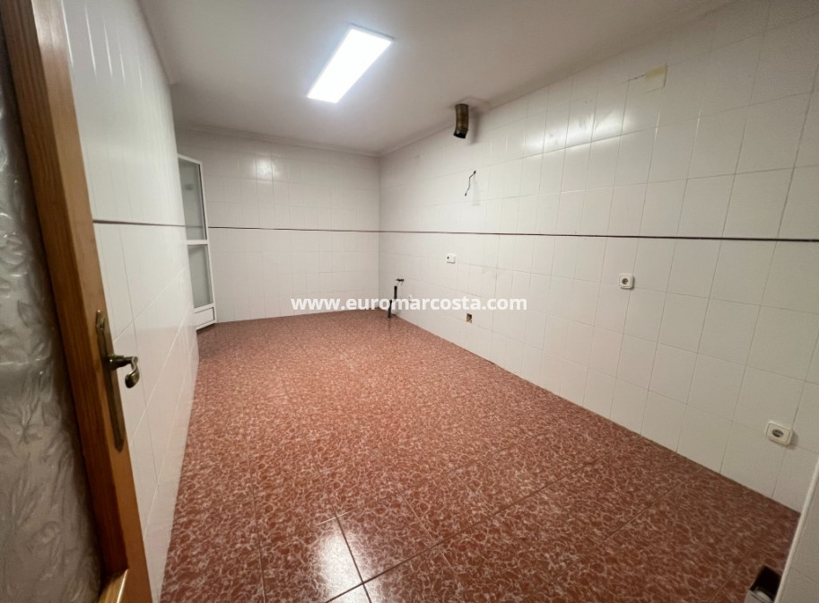 Sale - Apartment / flat - Los Montesinos