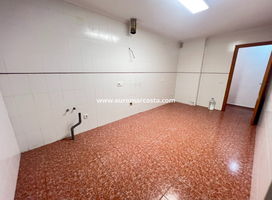 Sale - Apartment / flat - Los Montesinos