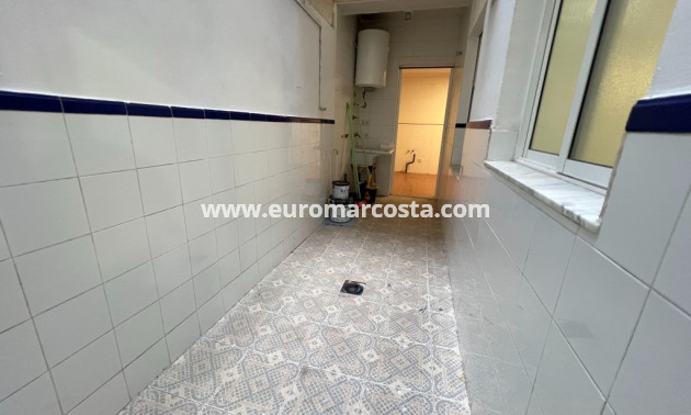 Sale - Apartment / flat - Los Montesinos