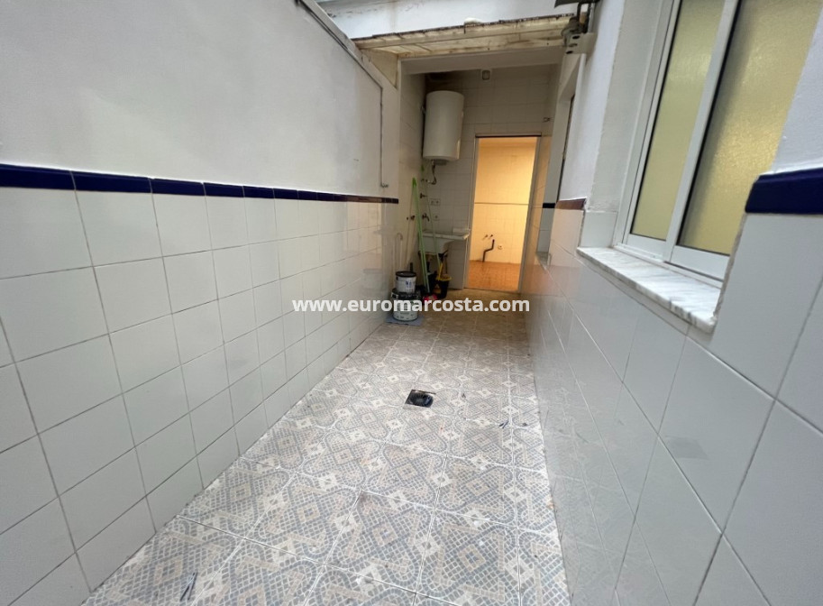 Sale - Apartment / flat - Los Montesinos