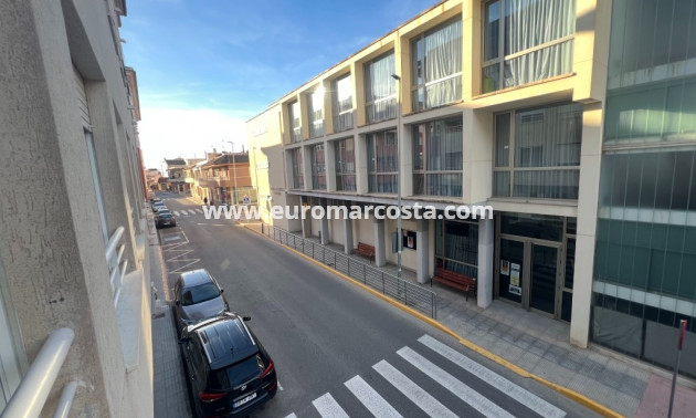 Sale - Apartment / flat - Los Montesinos