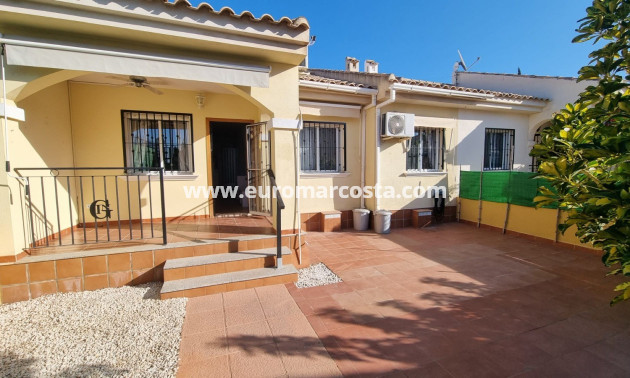 Sale - Townhouse - Guardamar del Segura