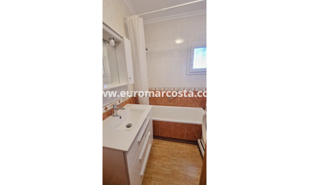 Sale - Townhouse - Guardamar del Segura