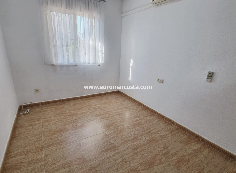 Sale - Townhouse - Guardamar del Segura