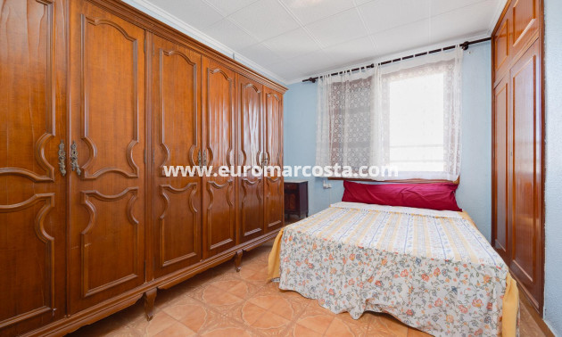 Objekte zum Wiederverkauf - Wohnung - Torrevieja - TORREVIEJA